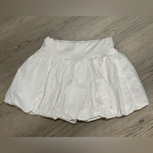 NEW Revolve Clothing White Mini Bubble Skirt / Skort - Size XS - RETAILS $128 - Picture 6 of 8